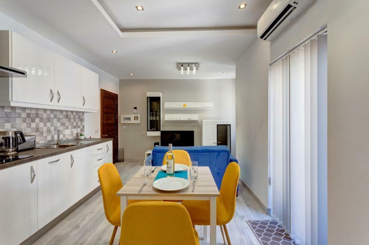 Modern Apartment Just Off The Promenade 슬리에마 외부 사진
