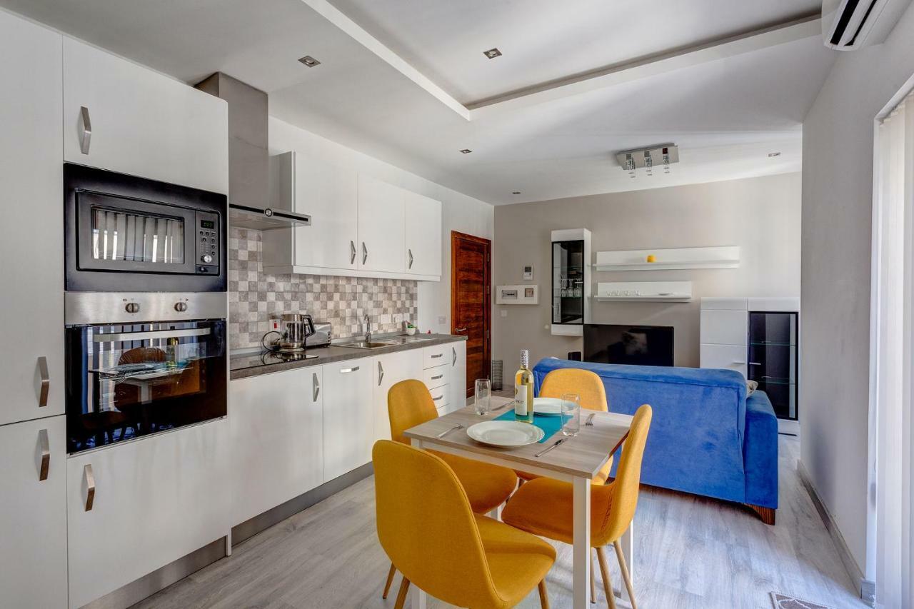 Modern Apartment Just Off The Promenade 슬리에마 외부 사진