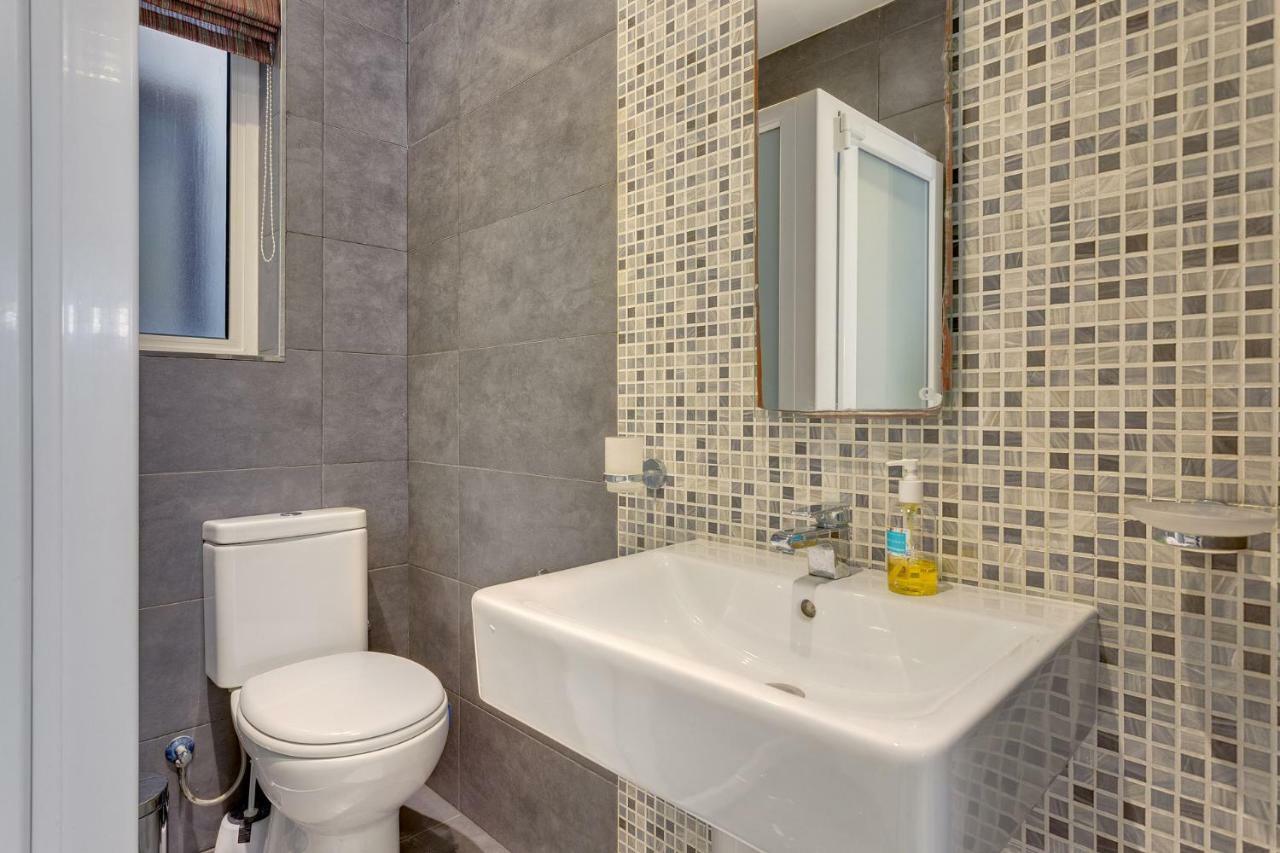 Modern Apartment Just Off The Promenade 슬리에마 외부 사진